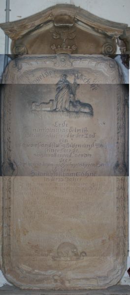 Datei:Grabmal HW Söhne in Rhodt.jpg